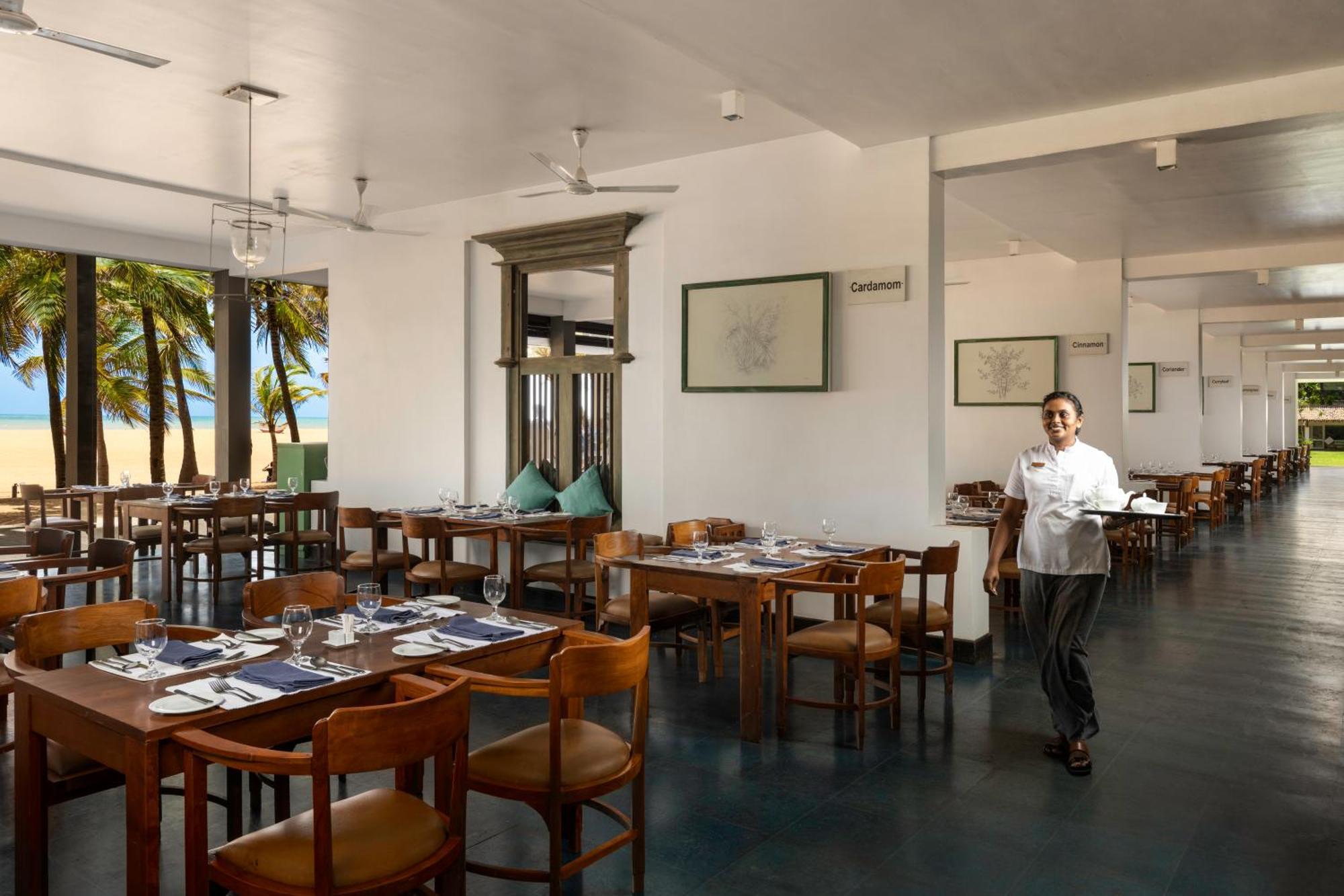 Hotel Jetwing Blue Negombo Exteriér fotografie